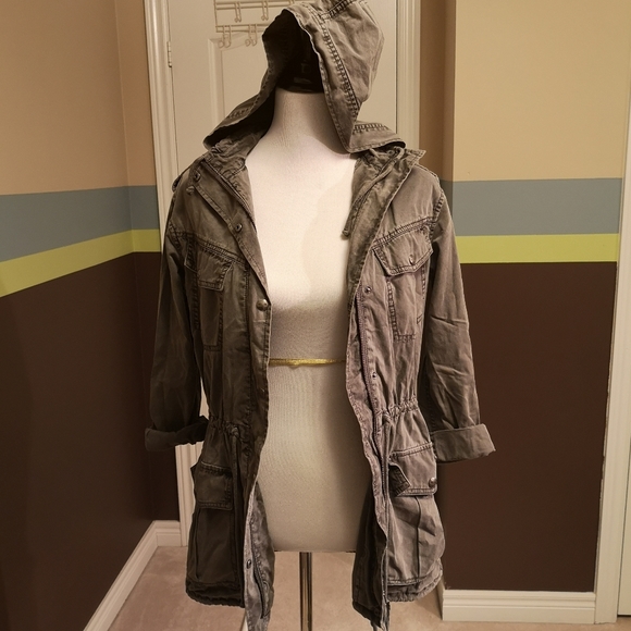 Aritzia jacket - Picture 1 of 4